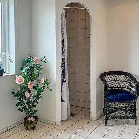 Сasa de vacaciones 4 Bedroom Lovely In